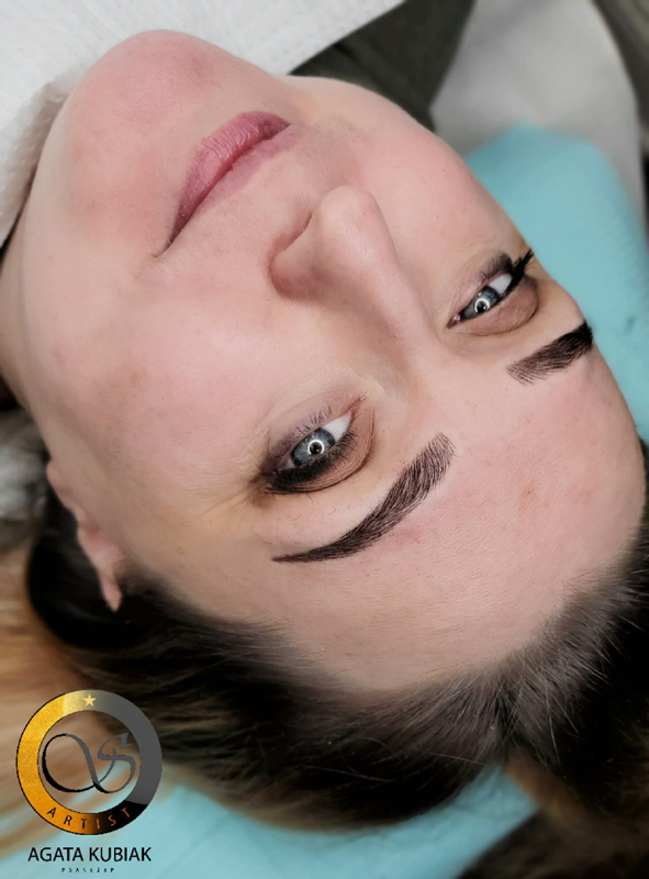 Microblading with light shading eyebrows