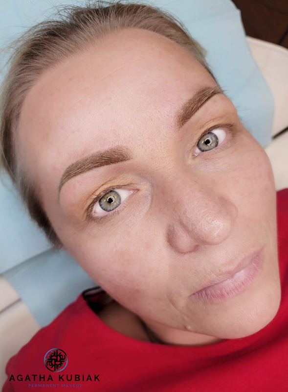 Permanent makeup powder eyebrows