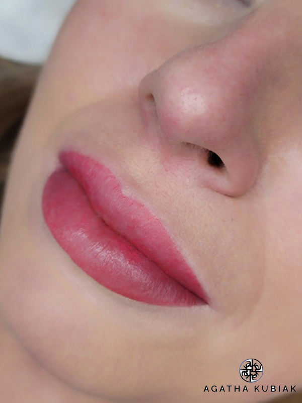 Permanent Makeup Full Lips