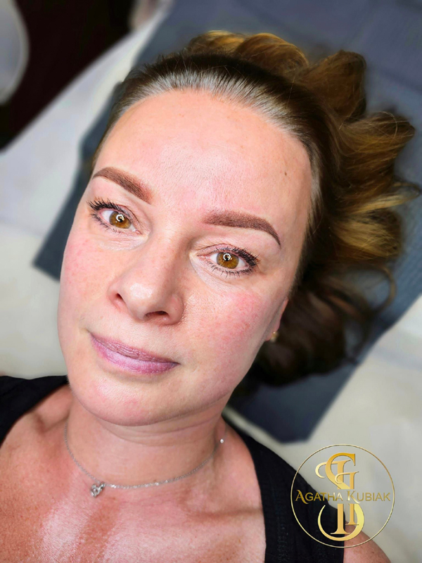 Refreshed Permanent Makeup Powder Eyebrows by Agatha